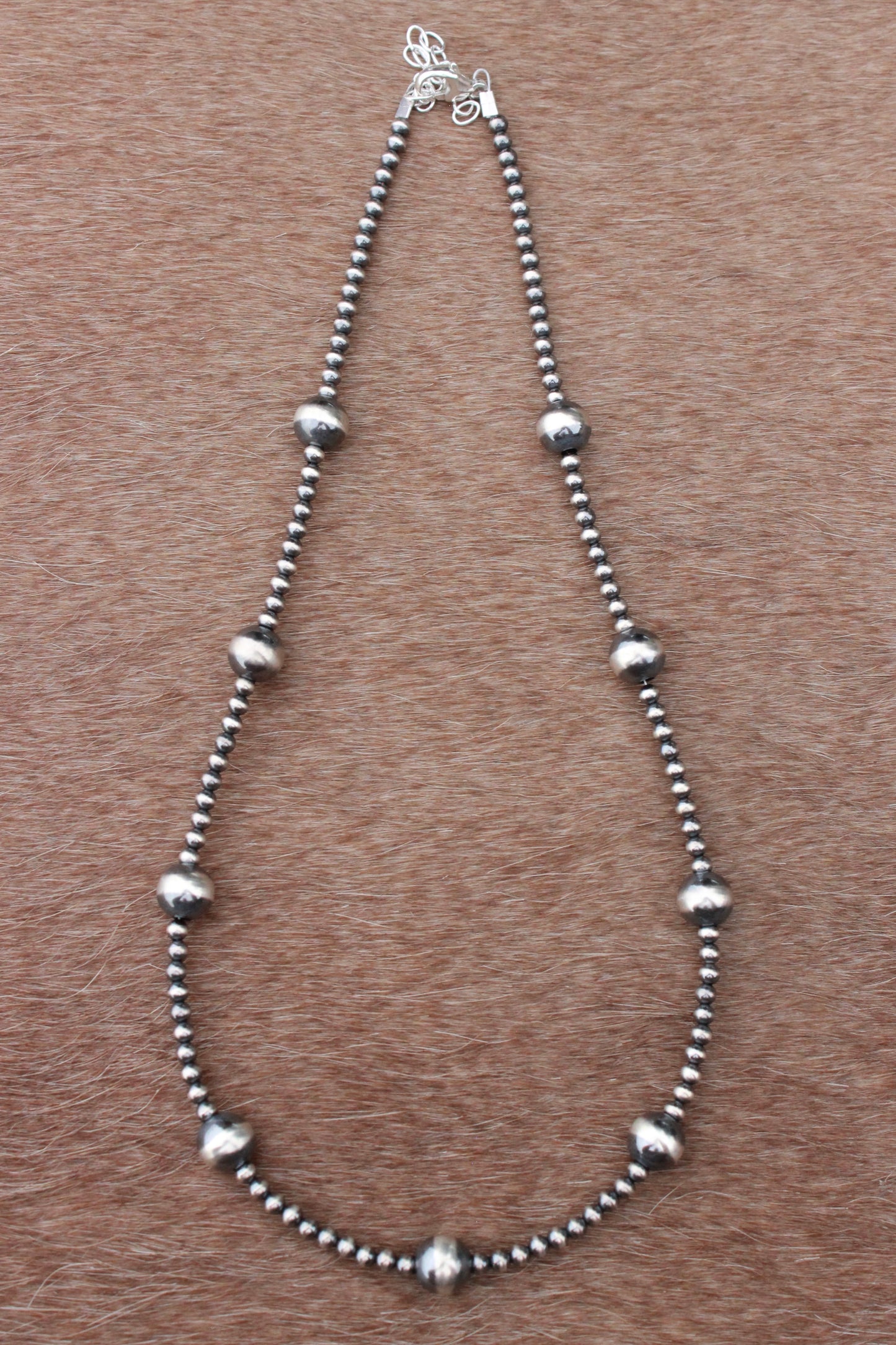 The Midi Poppy Necklace